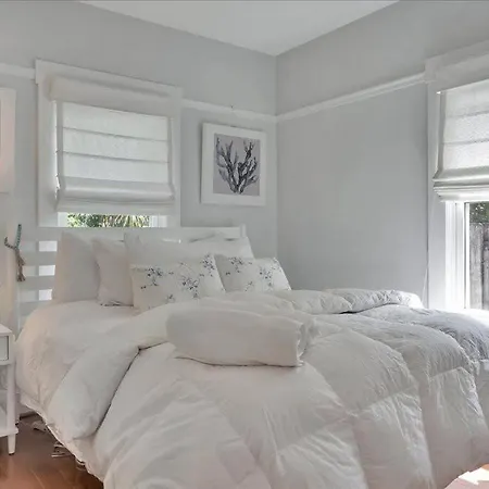 Rivercrest Bungalow Retreat